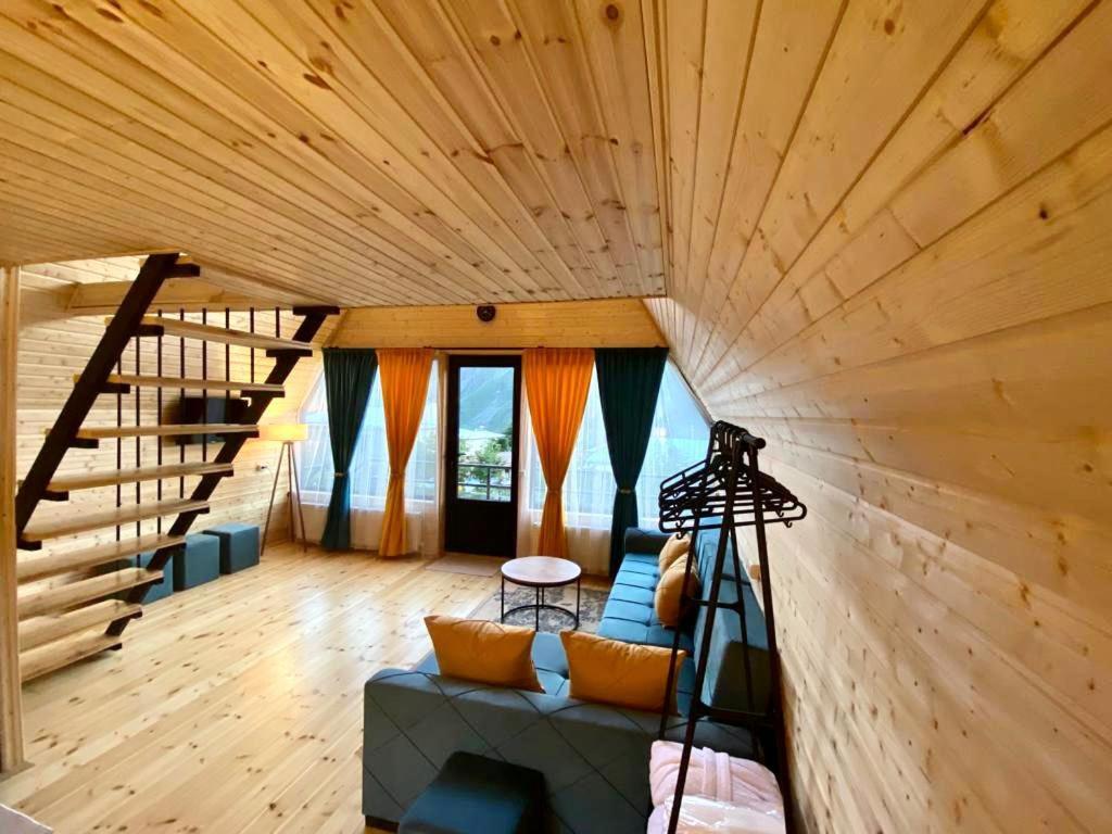 Qusha Cottage Kazbegi Eksteriør bilde