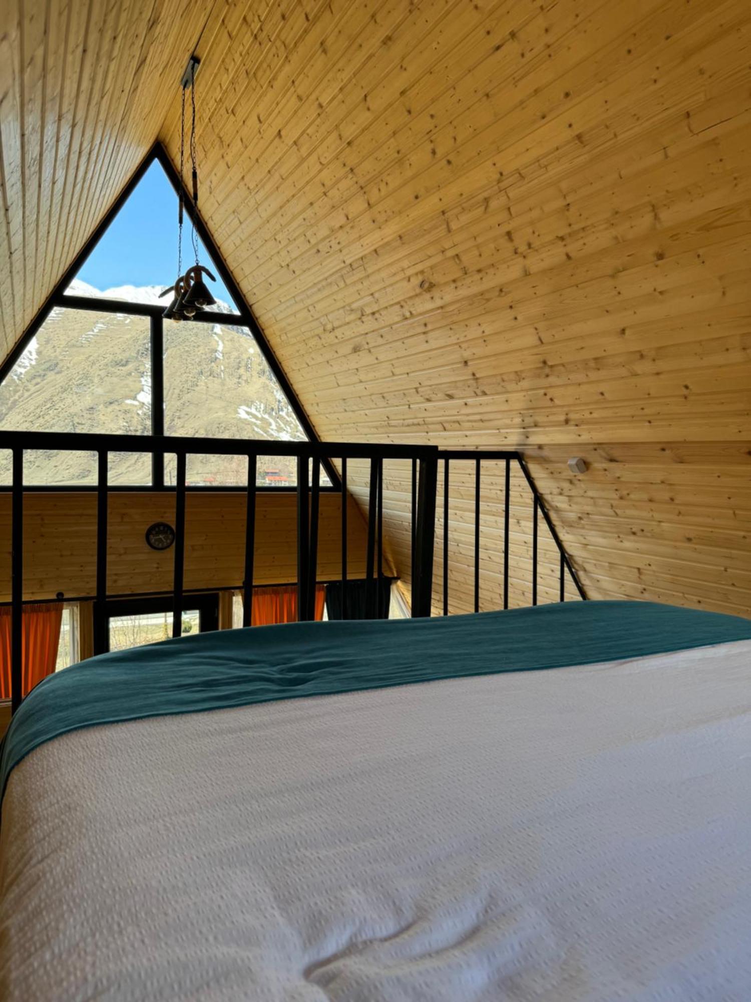 Qusha Cottage Kazbegi Eksteriør bilde