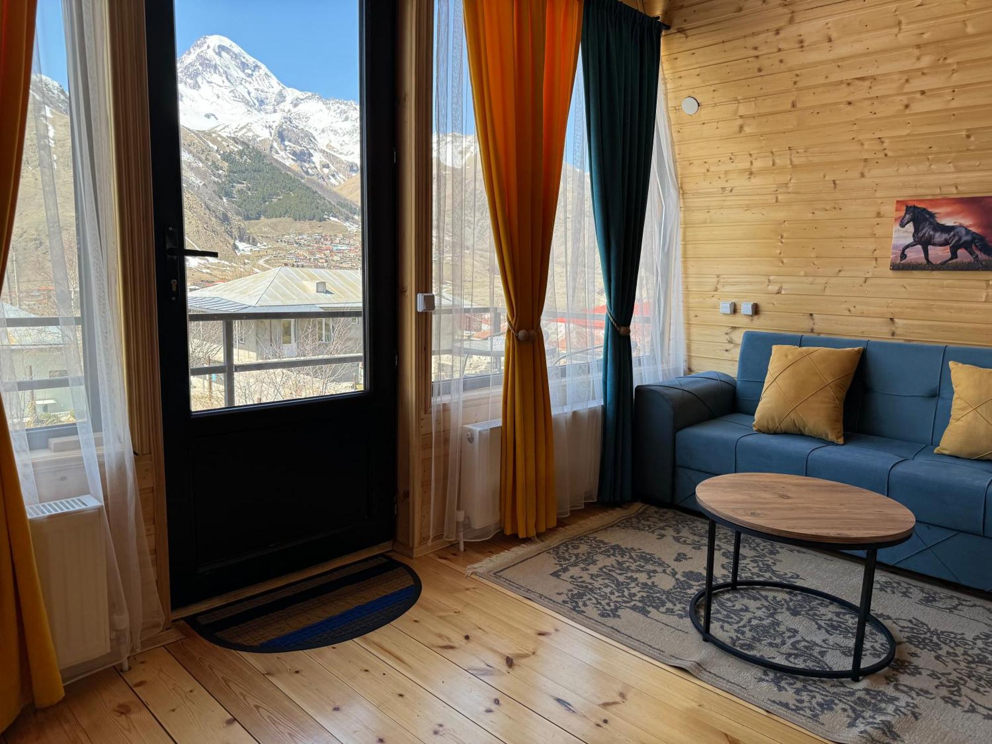 Qusha Cottage Kazbegi Eksteriør bilde