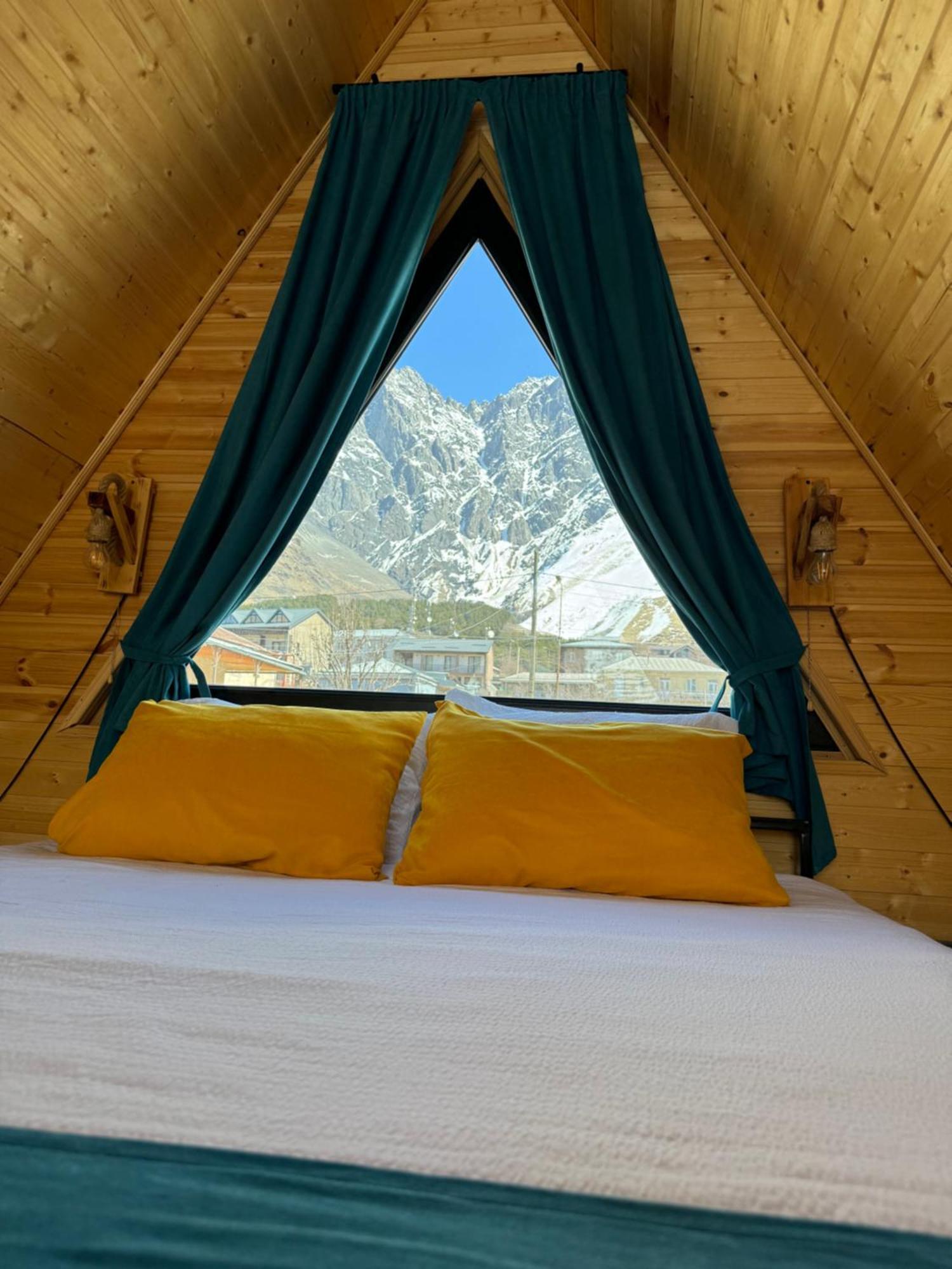 Qusha Cottage Kazbegi Eksteriør bilde